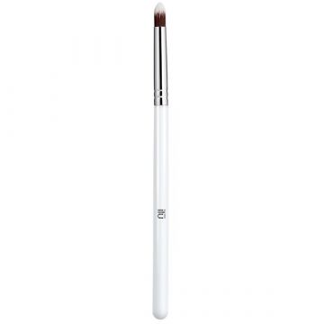 Ilu Pointed Concealer Brush 117 A good point indeed